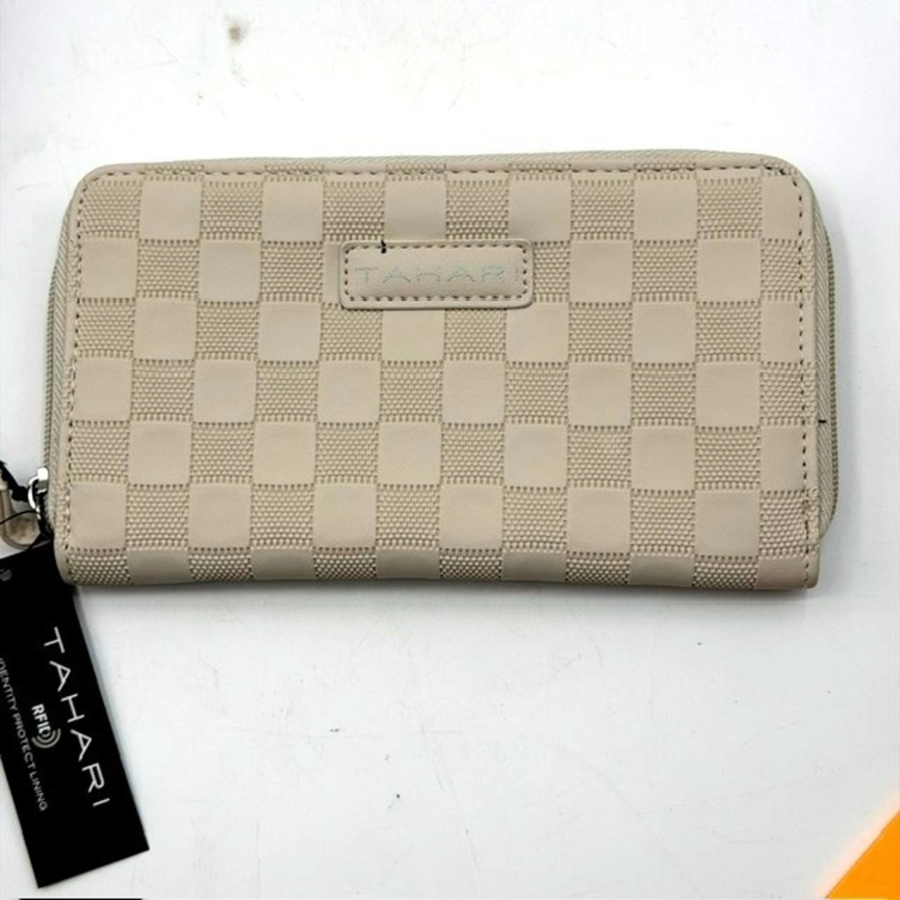 Tahari Delta Check Zip Around Wallet Cream Beige RFID Blocking T80503 NEW